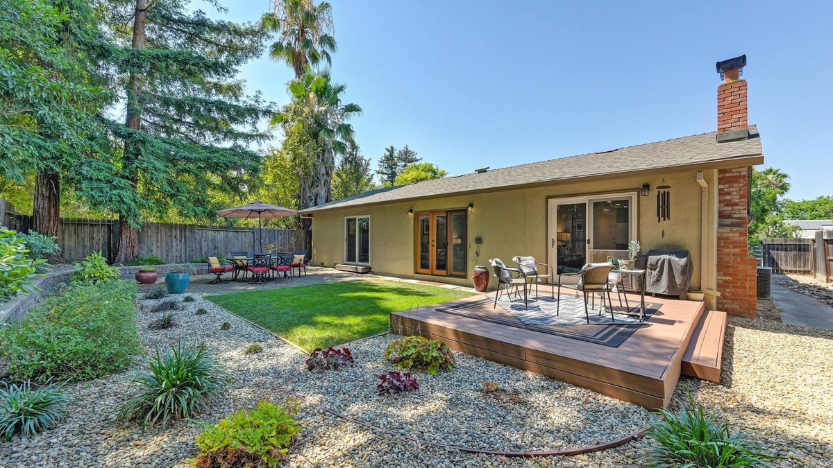 Davis House | NEW LISTING! Family-Friendly Getaway Near Slide Hill Park by RedAwning