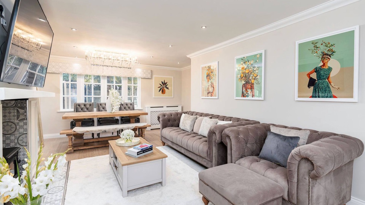 Cheadle House | New Listing Special Discount!