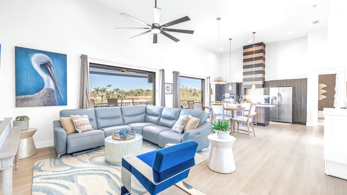Siesta Key Condo | NEW LISTING! Gertrude's | Penthouse + Pool, 500ft to Private Beach