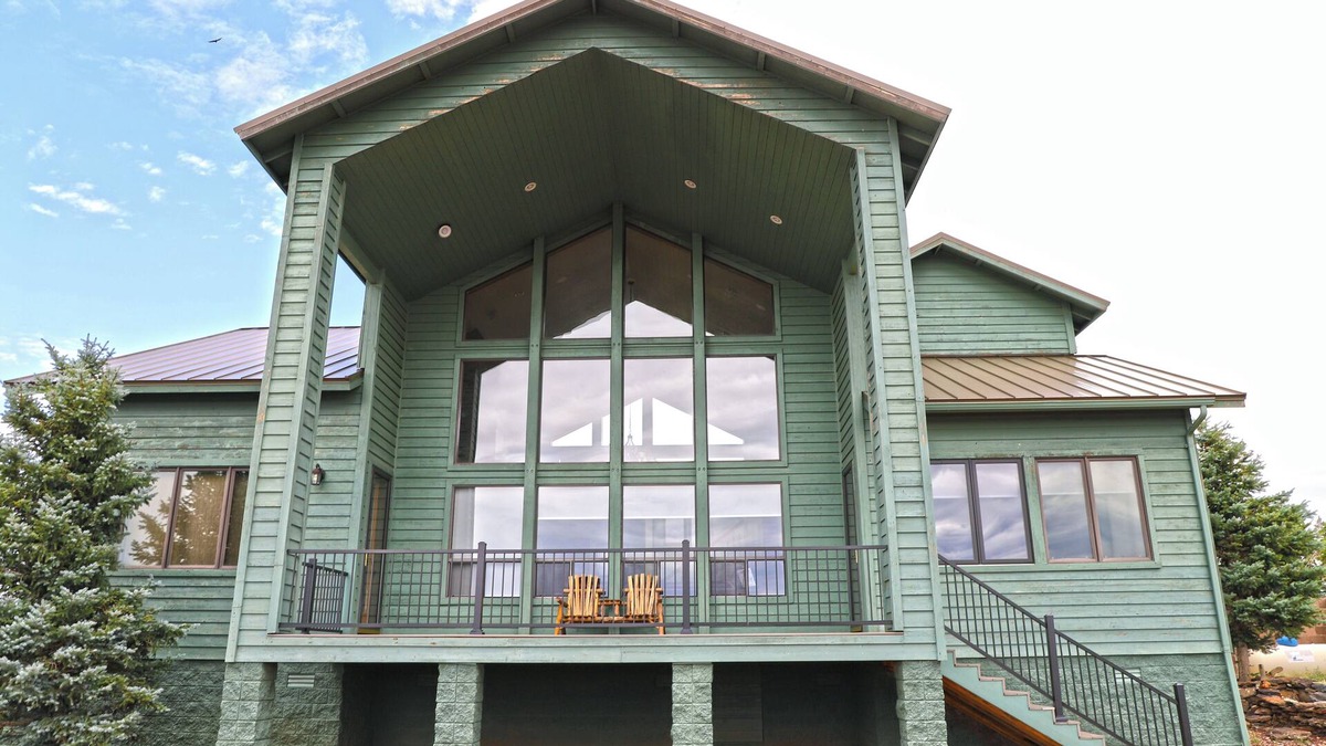 Show Low House | New Listing! Luxury cliff-side retreat. Isolated & Serene with EPIC views.