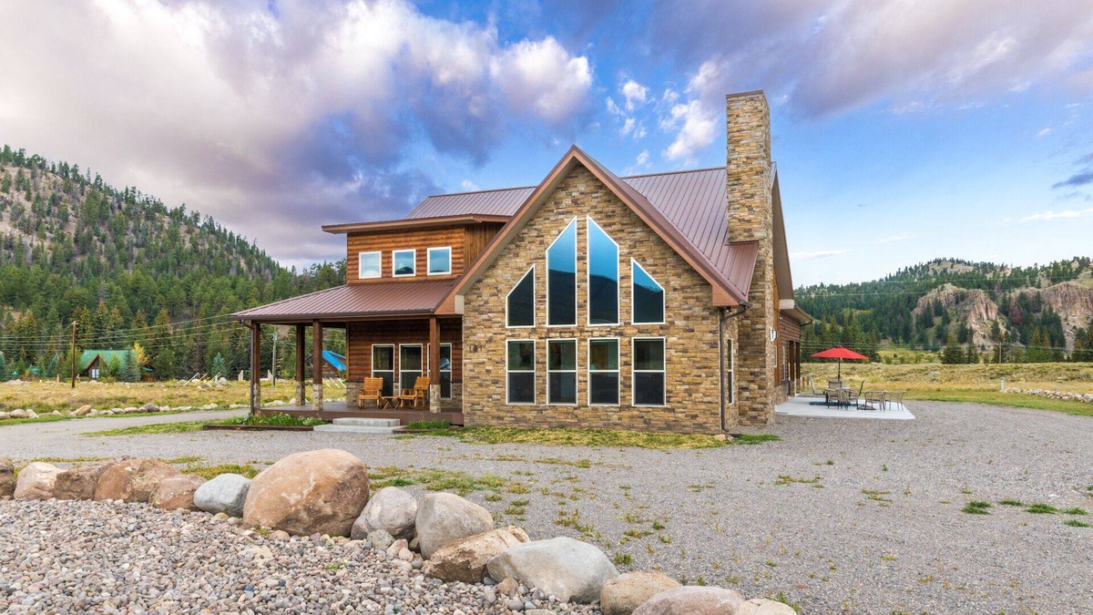 South Fork House | New Listing! Newly Constructed Mtn Cabin, EV Charger, Hot Tub, Garage