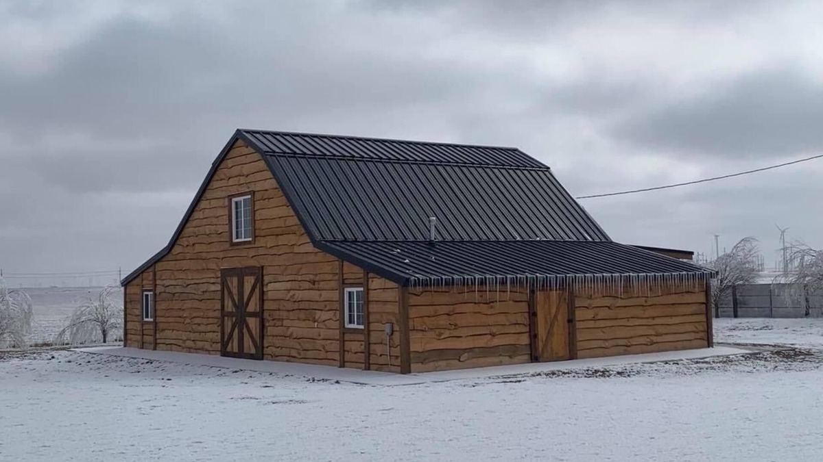 Montezuma House | New listing! Newly renovated barndominium! Peaceful, quiet stay!