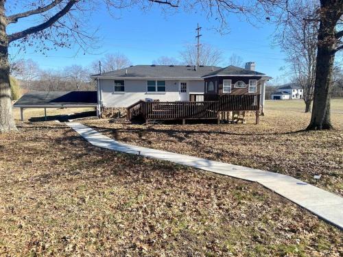 Marrowbone House | New Listing Paradise Found Hot tub Pool More