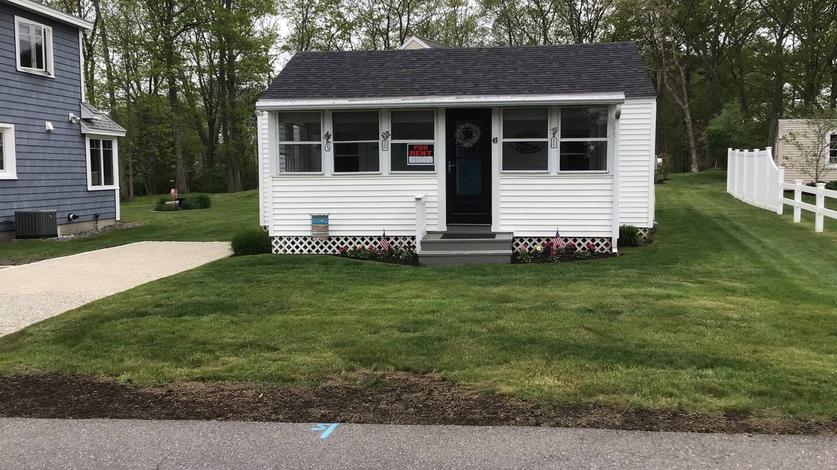 York Beach Cottage | New Listing. The Bay Watch cottage. Beautiful views of Skipper Bay in York, ME.