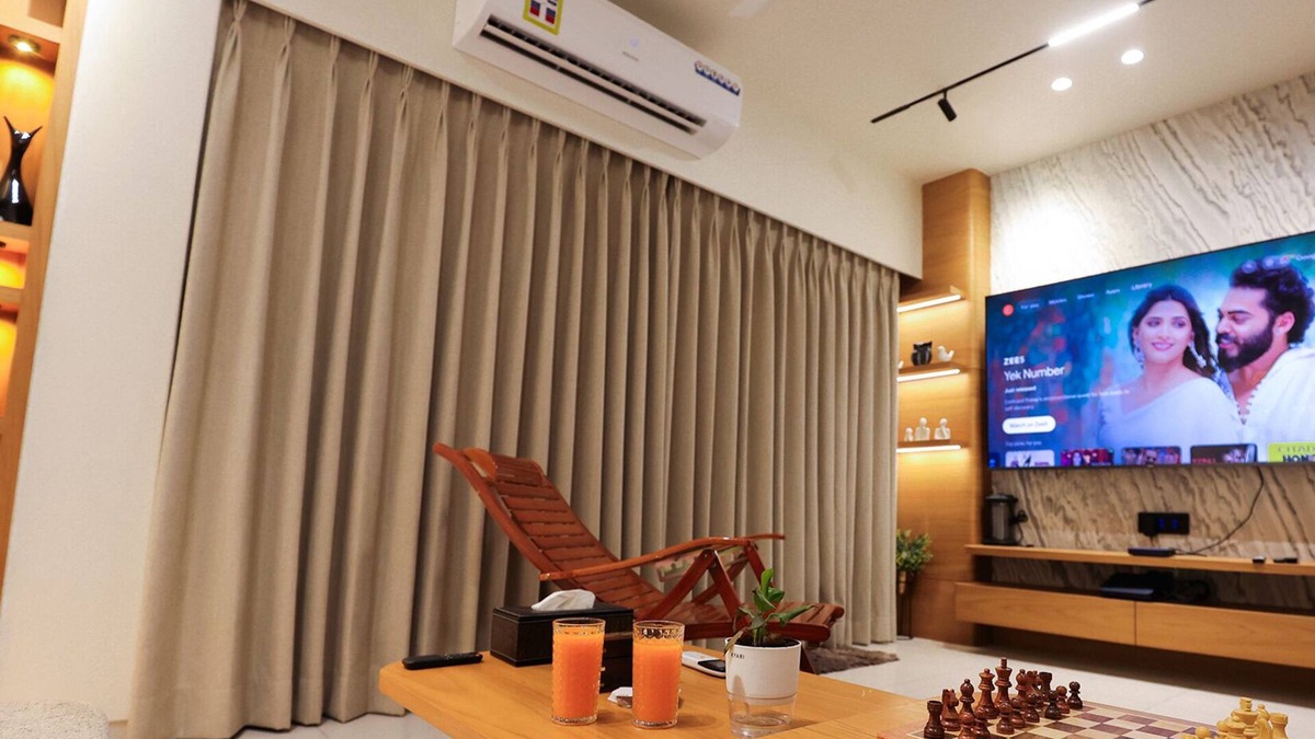 Vadodara Apartment | New Lux Apts Terrace Garden, Pizza Oven Full Service Fully equipped for NRIs