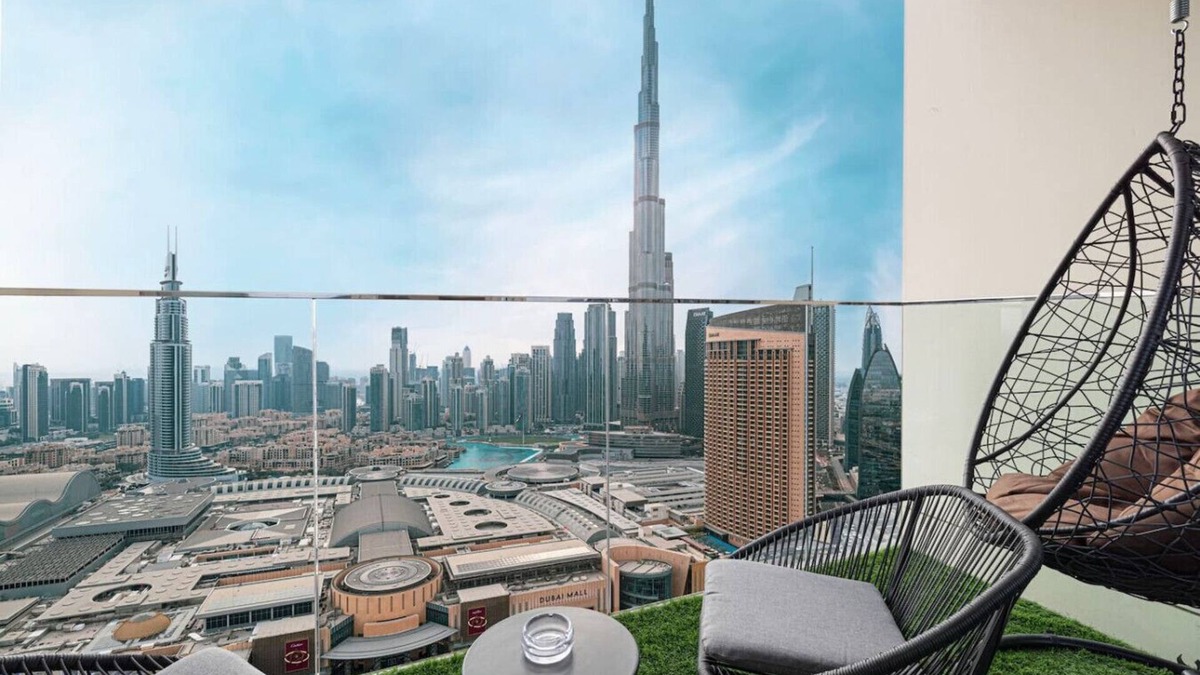 Bur Dubai Apartment | New LUXE 2BR |Burj Khalifa View |Dubai Mall Access