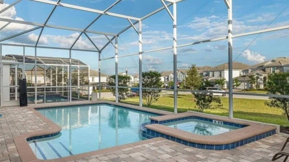 Davenport Villa | NEW! Luxurious 6BR Villa in Champions Gate | Pool, Spa & Near Disney