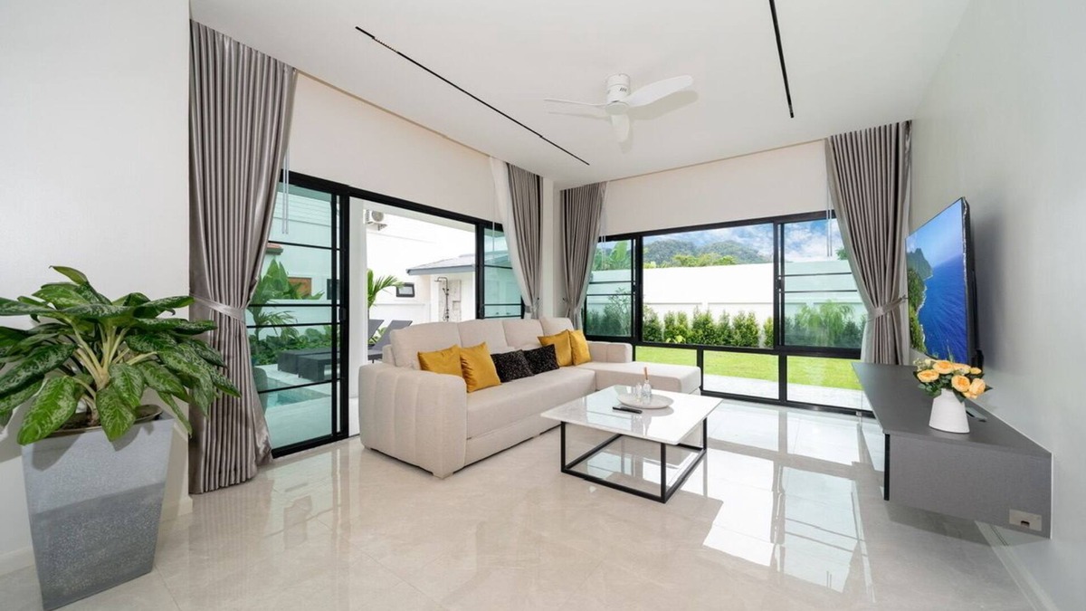 Si Sunthon Villa | New & Luxurious Bangtao 4Bed Private Pool Villa