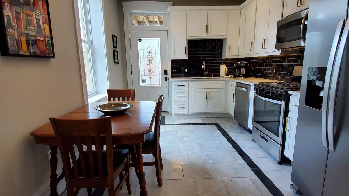 Soulard House | NEW! Luxurious Soulard Townhome w/Brewery Views!