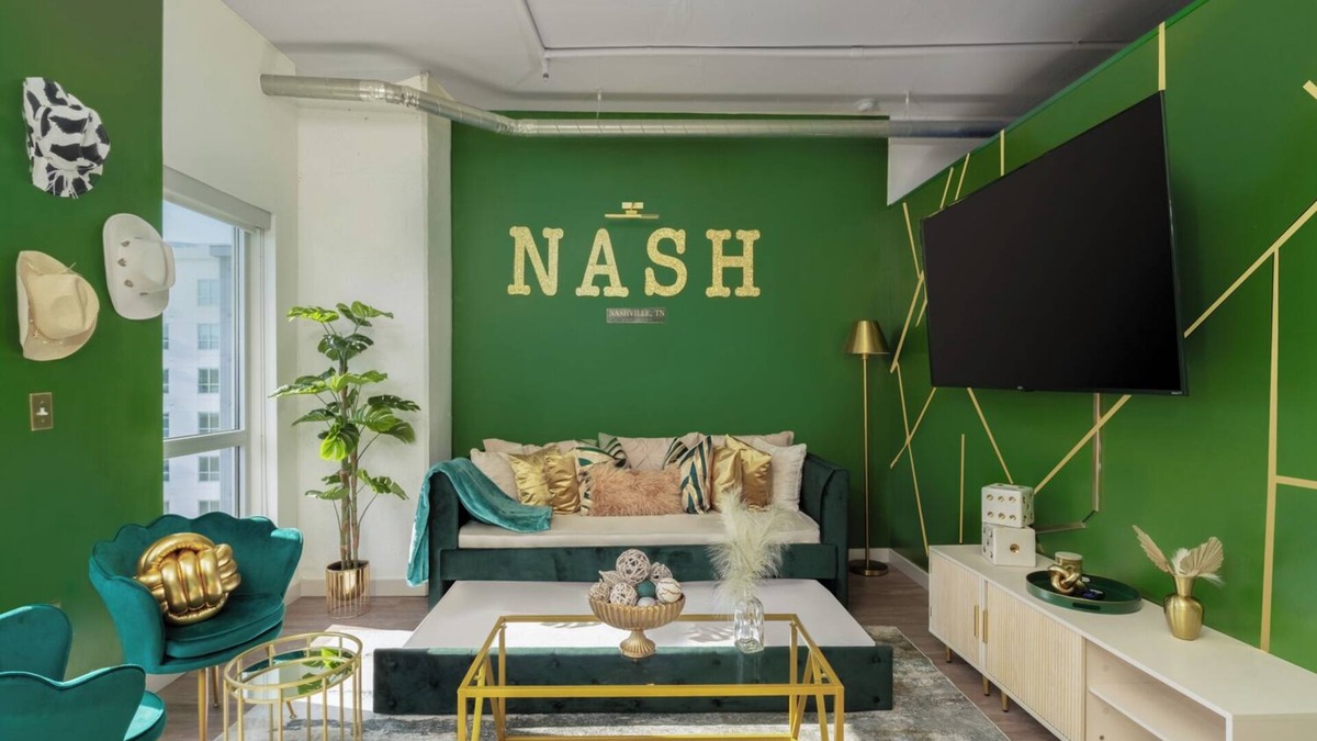 Rutledge Hill Condo | New luxurious - Upscale apt in downtown Nashville!