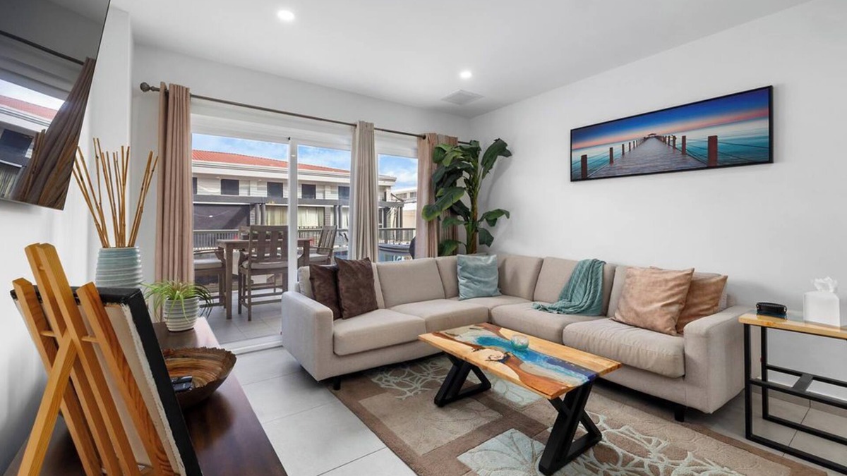 Rancho Condo | New Luxury 2BR W/Balcony Pool Gym Part Water View