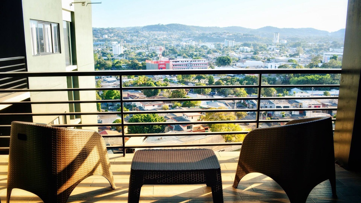 San Salvador Condo | New Luxury 3 Bedroom Condo W/Terrace