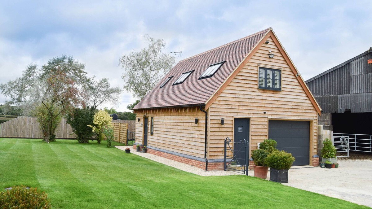 Arncott House | new luxury 5 star 1-bed house nr Bicester village