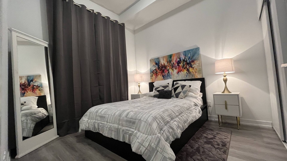 Pickering Condo | New Luxury Condo w/rooftop terrace pool by casino