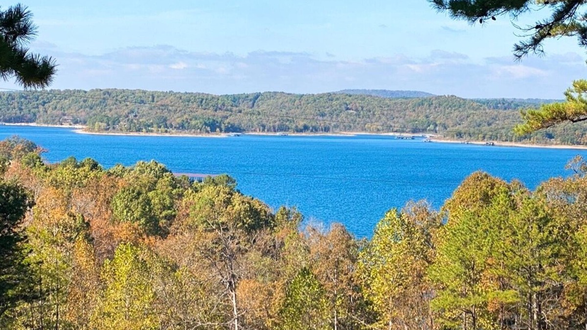 Rogers Cottage | NEW! Luxury cottage with epic lake view
