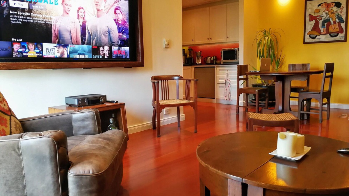 Embassy District Apartment | New: Luxury heart of Bangkok, Subway/Skytrain 200m