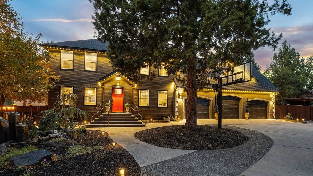 Old Farm District House | New! Luxury Home ~ Salt Water Hot Tub ~ Dog Friendly ~ Fire Pit