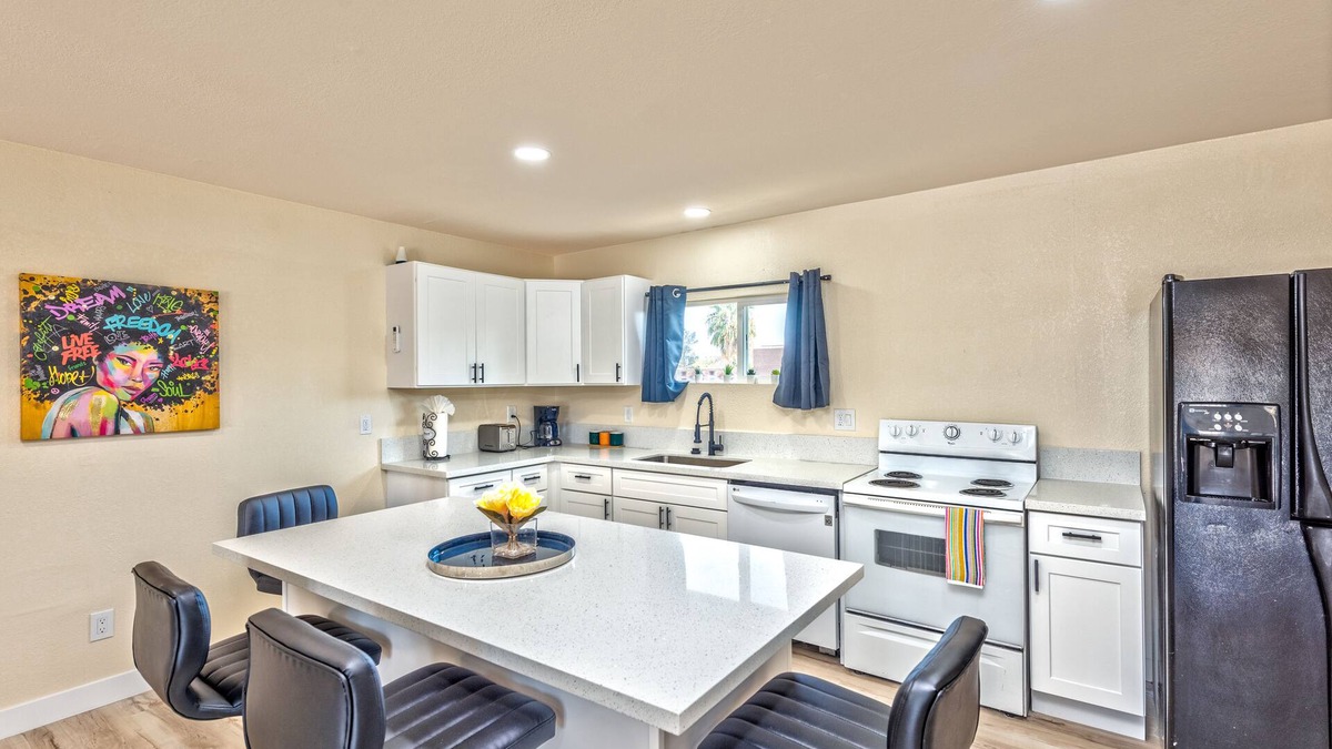 Paradise Villa | new luxury house 10 min from the strip