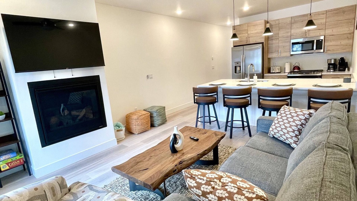 Silverthorne Condo | New! Luxury Riverfront Retreat with Mountain Views