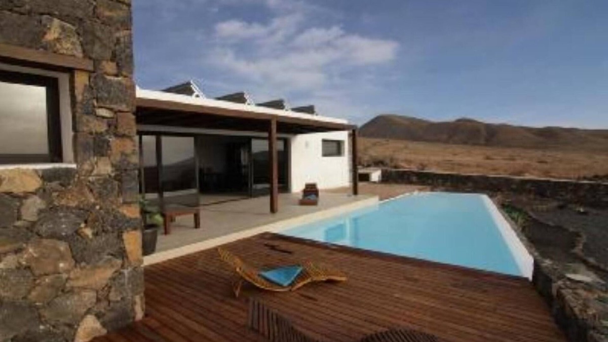 Tindaya House | New luxury villa, private with pool and stunning views