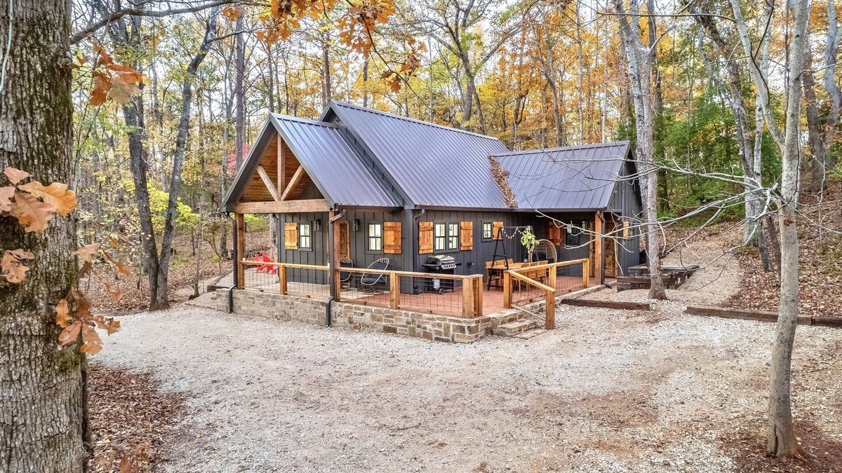 Rusk Cabin | NEW@LuxuryCABIN, 10 acres + Movie Cabin, Secret Reading Nook, Fire Pit, Deer+
