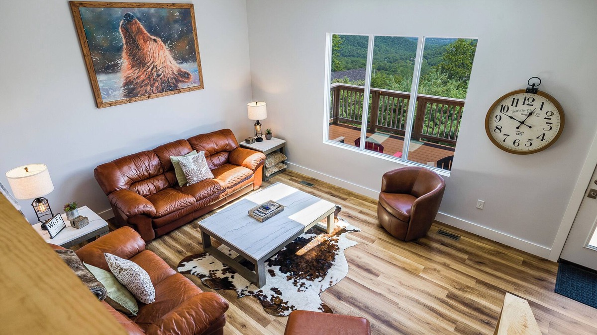 McGaheysville Cabin | New! Lynx Lodge - Luxury Mountain Modern Home - Sleeps 14-16, great rates!