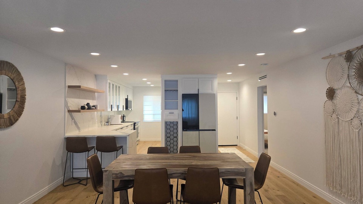 Verdugo Woodlands Condo | NEW - Majestic Gateway in Glendale - 2BD - best of LA