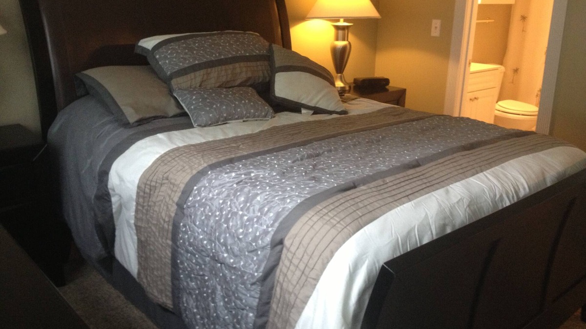 Central Myrtle Beach Villa | New mattresses and Refrigerator! Great condo in great location!