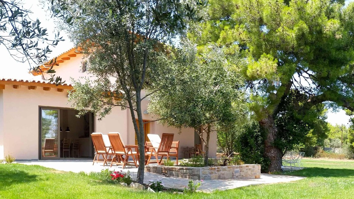 Nea Makri Villa | New Mediterranean Style Holiday Villa in Marathon - Athens