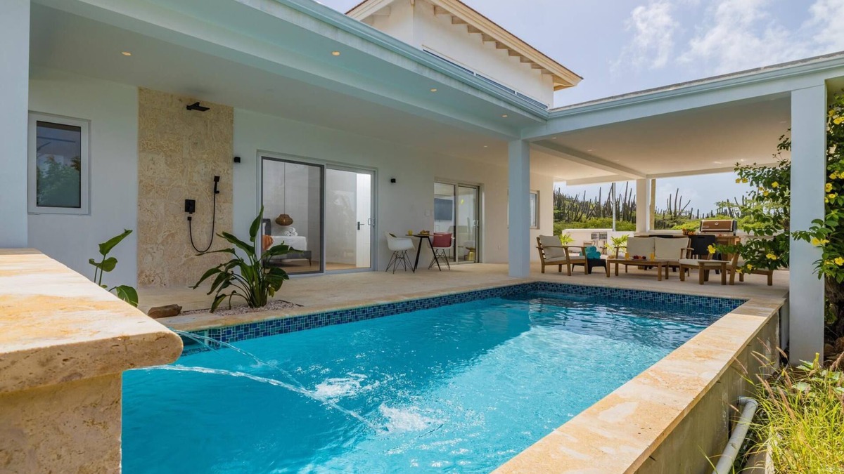 Alto Vista House | NEW Modern 2BR 2BA w/PrivatePool in Quiet Area