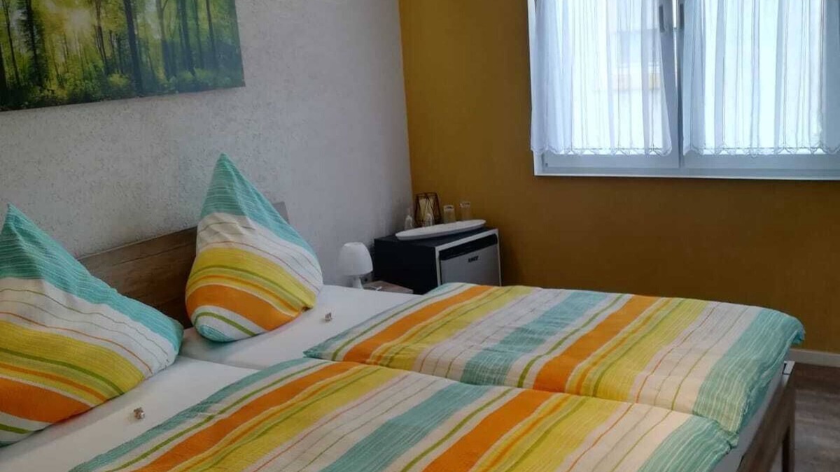 Rodenbach House | New, modern, barrier-free accessible guest room with private bathroom