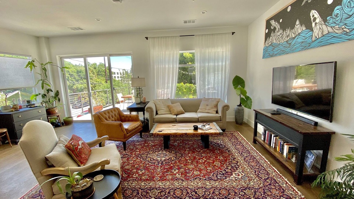 Govalle Condo | New Modern East Austin Condo - 3mi. from Downtown