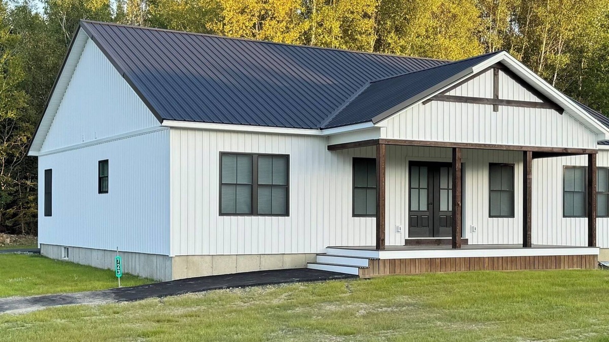 Bangor House | New Modern | Firepit | $BR/3 Baths