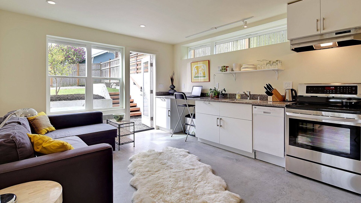 Greenwood Apartment | New, Modern, Green and Thoughtful LEED certified, solar powered apartment