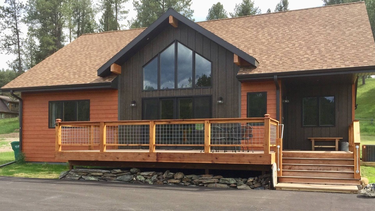 Rapid City House | New Modern Lodge! Central Black Hills, 4 bdrms/2 baths - 15 min. to Mt. Rushmore