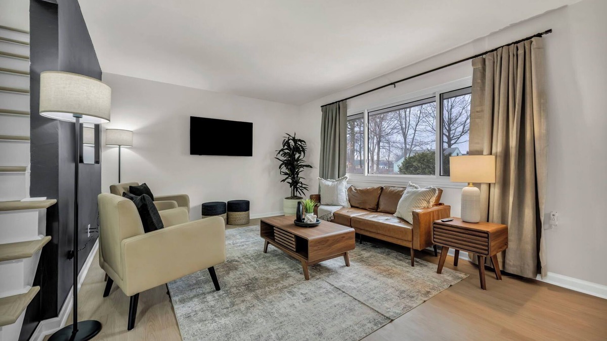 Berea House | NEW! Modern Retreat Near CLE Game Room & Renovated