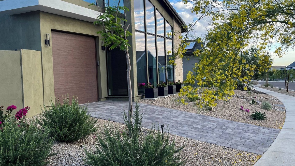 South Mountain Apartment | NEW Modern Studio Unit - perfect for 2!