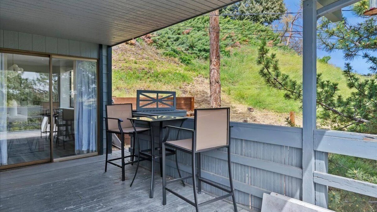 North End House | NEW! North End Boise Golden Treehouse 🌲 🏡