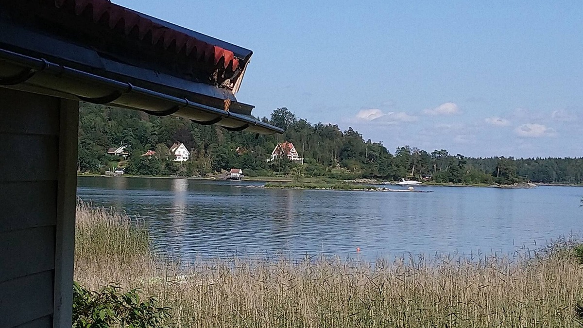 Grabo House | New on HomeAway! Cozy lake cabin, boat and free WiFi