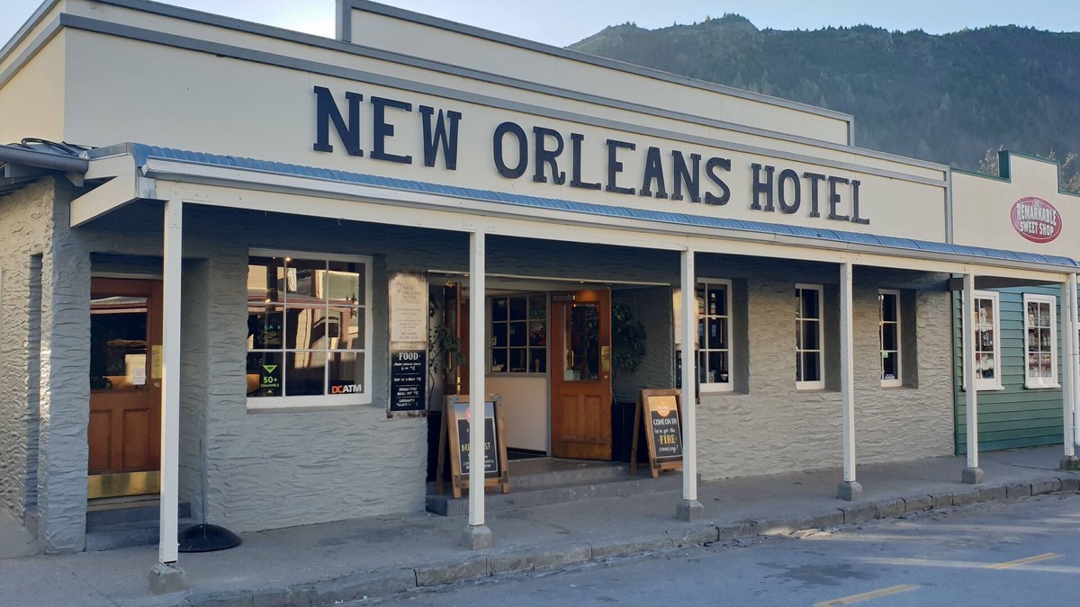 Arrowtown Hotel | New Orleans Hotel