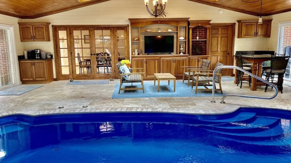 Connersville House | “New Owners”- Indoor Pool Nestled by Golf Course with Game Room, Outdoor area