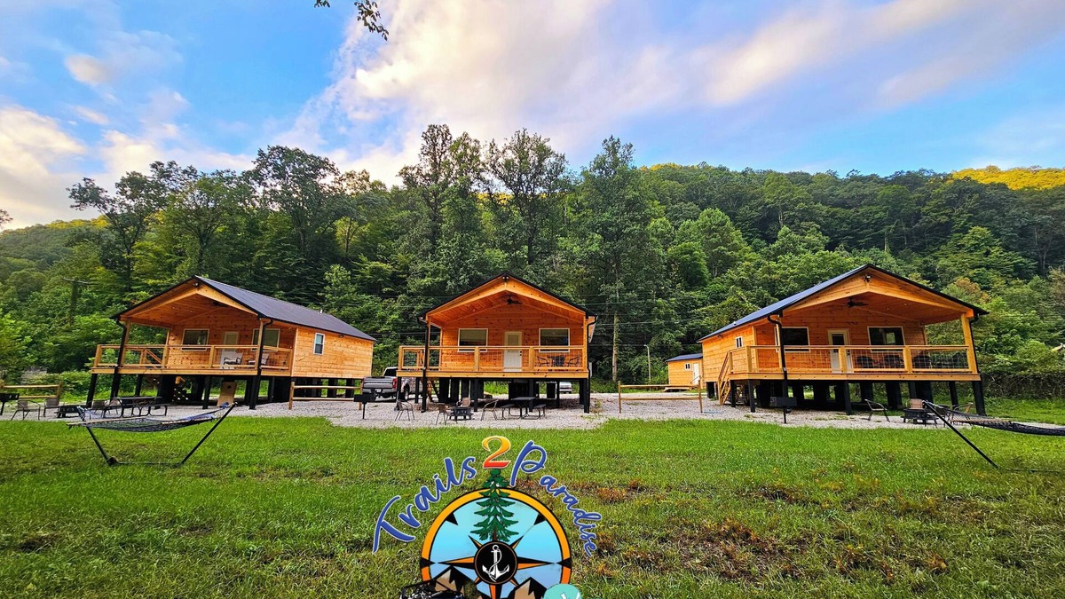 Matewan Cabin | NEW PARADISE RETREAT - Hatfield Mccoy Trails - Rent 1-3 Cabins, Sleep up to 18