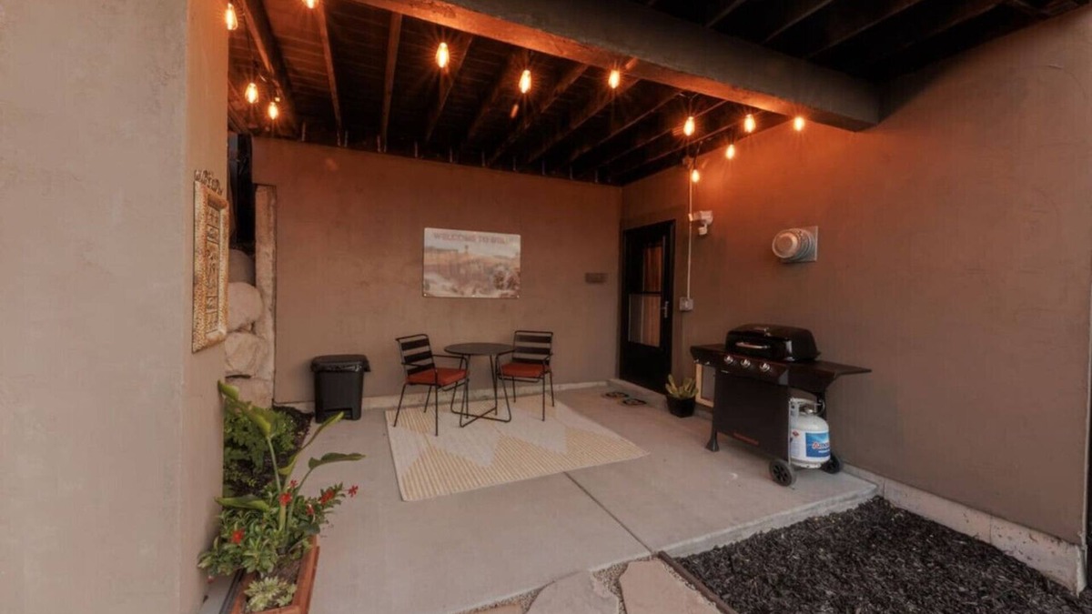 Draper Condo | New! Paragliding Paradise | Hot Tub | Grill | View