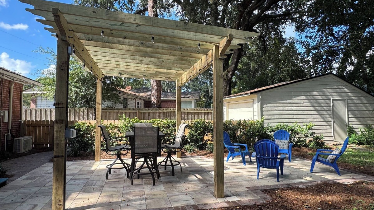 Avondale House | New Patio & Pergola, Near Shops/Restaurants, King Bed, Pet-Friendly Yard