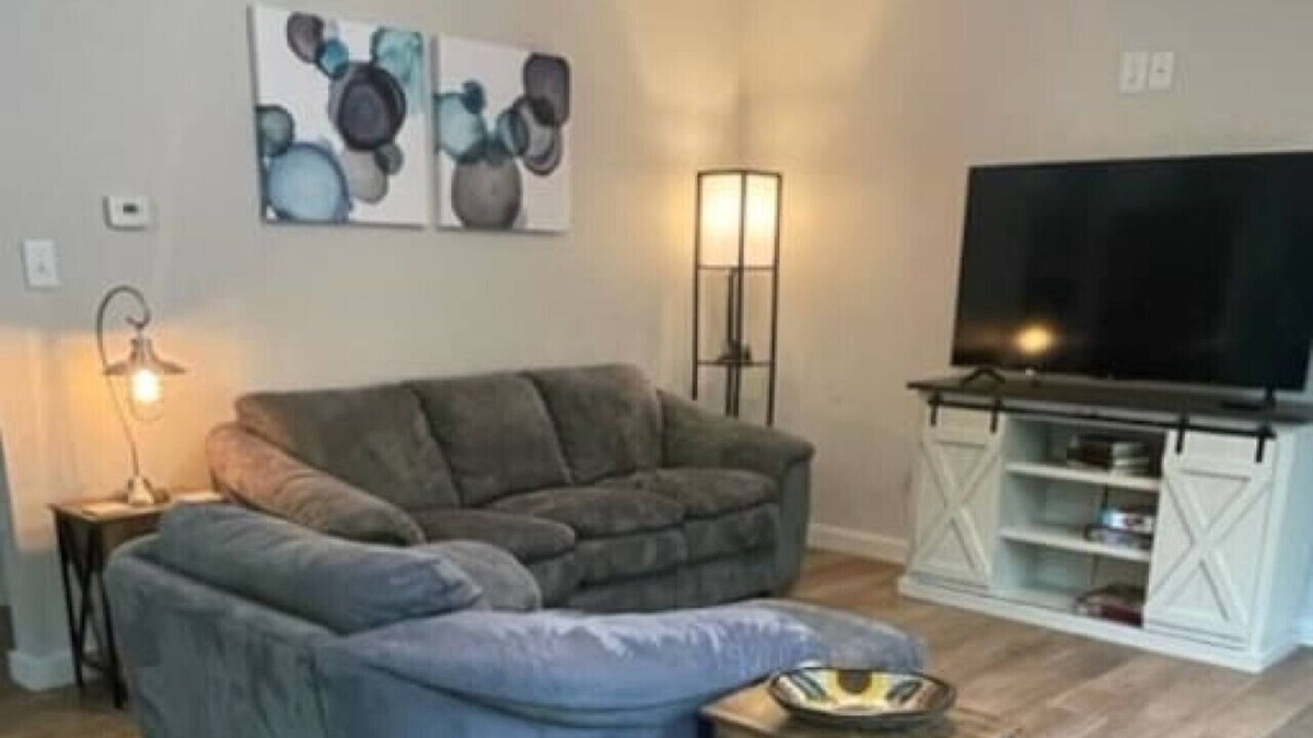 Dedham Apartment | New! Peakes Hill Haven
