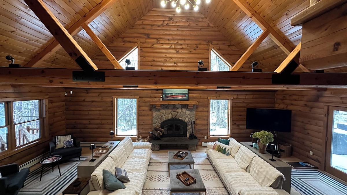 Montague Cabin | NEW PLUNGE POOL! Stylish 3-bedrm Cabin Adult Retreat Next To Delaware Water Gap
