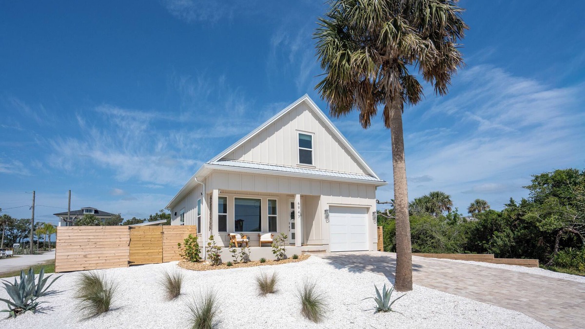 Crescent Beach House | New Private Pool Home + 5 Minute Walk to Crescent Beach & Intracoastal