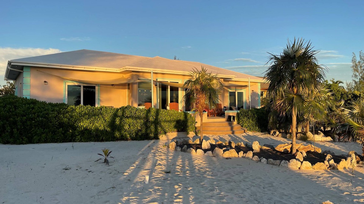 Wemyss Settlement House | New Private Pool, Private Beach and Flat, Private House, what else do you need?