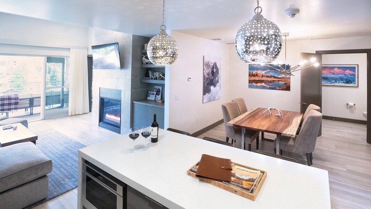 Jackson Condo | New Quarter of the Square