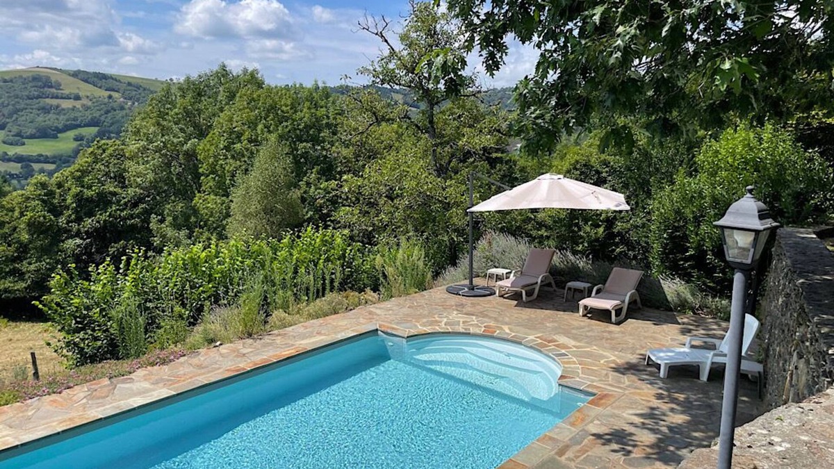 Cassaniouze Cottage | NEW! Quiet 19th-century gîte with swimming pool and breathtaking views